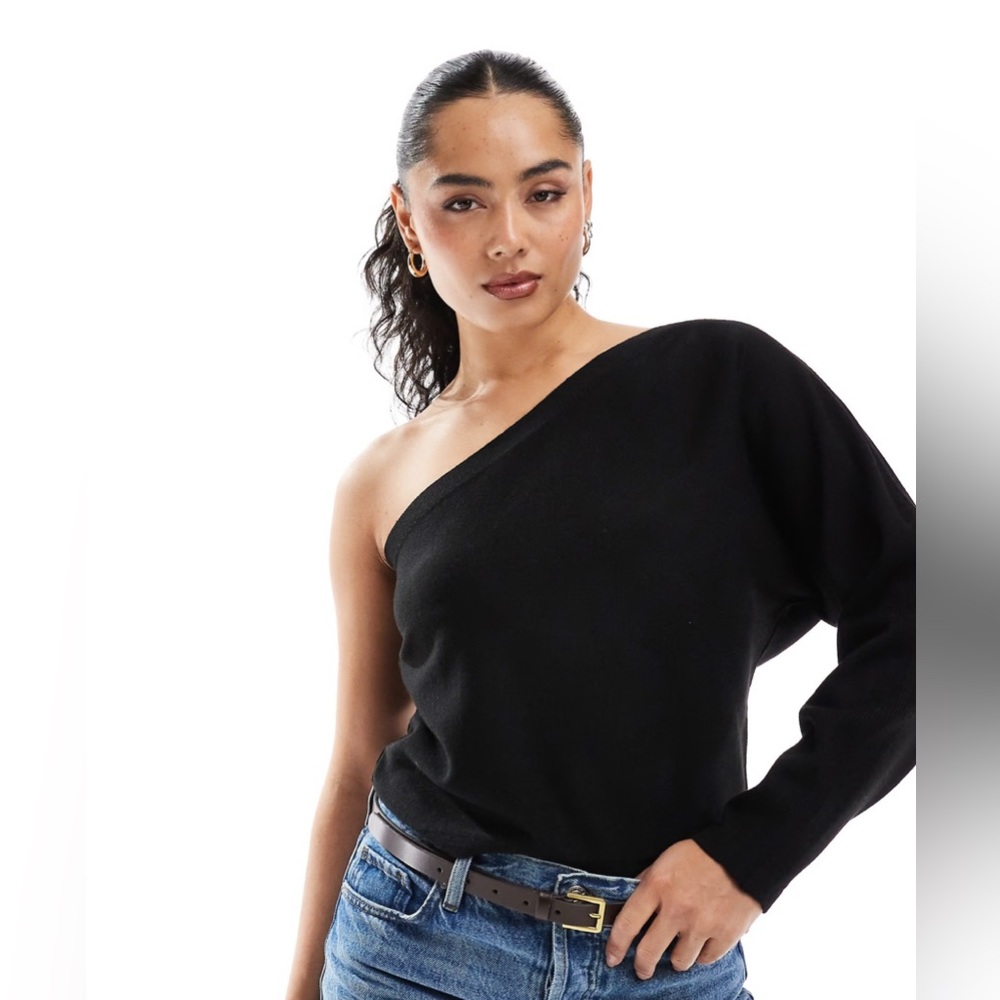 Trouvé Asymmetric One Shoulder Sweater Med.